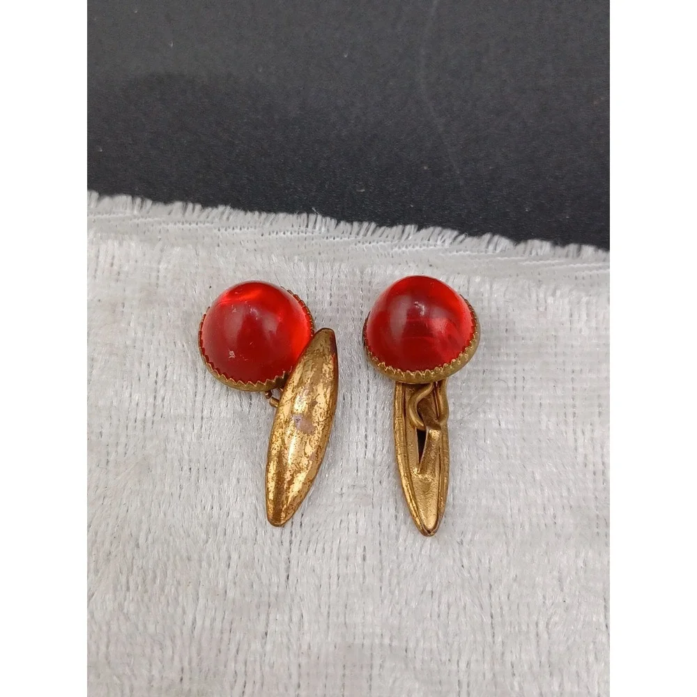 Vintage Cuff Links Red Lucite Gold‎ Tone